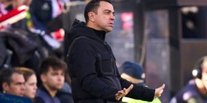 كرسي تشافي يترنح في برشلونة