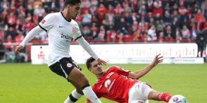 شايبي يفوز بثلاثية رفقة فريقه إينتراخت فرانكفورت