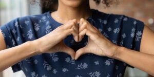 أصحاب التأثير الإيجابي أقل عرضة للخرف