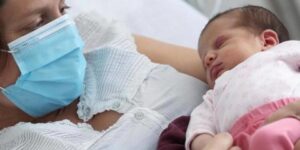 دراسة: الولادة القيصرية قد تقلل فرص الحمل مجدداً