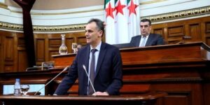 مشددا على أهمية التنسيق مع الاتحادات العربية.. حماد يدعو لتفعيل اللغة العربية في المنافسات القارية 