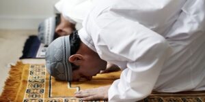 إِنَّ أَكْرَمَكُمْ عِنْدَ اللَّهِ أَتْقَاكُمْ