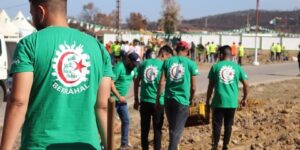 في اليوم العالمي للتطوع “الموعد اليومي” تقف عند نقطة التحول.. متطوعون اختاروا العمل الخيري بعد تجارب قاسية غيرت حياتهم