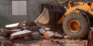 هدم 8 بنايات فوضوية و3 توسعات ببلديات الشراقة