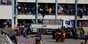 الإعلام الحكومي: ما دخل غزة من مساعدات لا يلبي 1% من الاحتياج