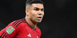 هل يرحل كاسيميرو عن مانشستر يونايتد في جانفي؟