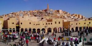 غرداية.. توافد السياح على مختلف المواقع السياحية