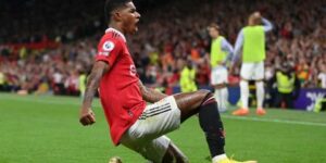 أسطورة الدوري الإنجليزي يهمس لراشفورد: غادر مانشستر يونايتد!