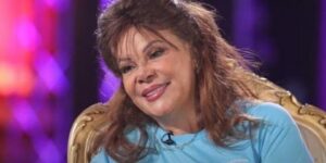 صفاء أبو السعود تعلن شروط عودتها للفن