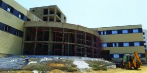 استئناف أشغال مشروع مستشفى “الأم والطفل” بعلي منجلي