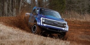 فورد تكشف عن F-150   لايتنينج Switchgear