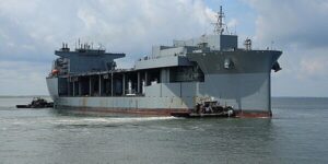 القوات المسلحة اليمنية تستهدف سفينة أمريكية في خليج عدن