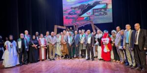 تسلط الضوء على صمود الشعب الصحراوي.. “الخطوة الأخيرة” تجوب مسارح الوطن