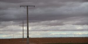 الجلفة.. ربط 2295 مستثمرة فلاحية بالكهرباء منذ مارس 2022