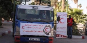المنيعة: إطلاق قافلة تضامنية لفائدة سكان مناطق الظل والعائلات المعوزة مبادرة من الهلال الأحمر الجزائري