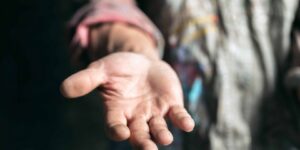 داووا مرضاكم بالصدقة