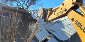 هدم ثلاث بنيات فوضوية بعين البنيان