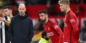 طلب غريب من لاعبي يونايتد رغم الخسارة أمام فولهام