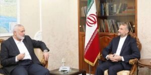 هنية يصل طهران لبحث تطورات العدوان على غزة