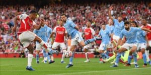 في قمة الجولة 30 من الدوري الإنجليزي الممتاز.. تميمة السيتي تمهد طريق آرسنال لإنهاء العقدة