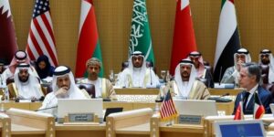 وزراء “التعاون الخليجي” وبلينكن يدعون لوقف إطلاق النار في غزة