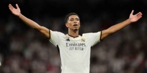 مايكل أوين: بيلينغهام المرشح الأبرز للفوز بالكرة الذهبية