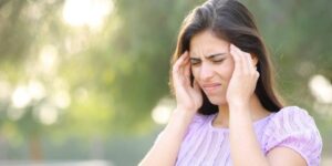 4 أسباب شائعة للمعاناة من الصداع في فصل الصيف