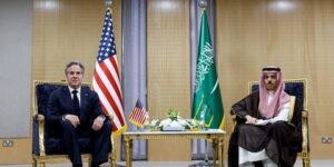 وزير الخارجية السعودي يبحث مع نظيره الأميركي مُقترح وقف إطلاق النار في غزة