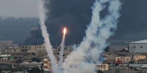 “سماء مزدحمة بالصواريخ”.. الاحتلال يقترب من هزيمة تاريخية