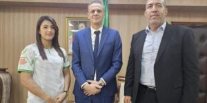 وزير الشباب والرياضة يستقبل بطلة الجيدو بلقاضي