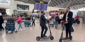 اقتناء 10 سكوتر كهربائية لفائدة عمال مطار الجزائر