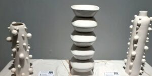 للفنان بشير مداحي.. القطع الفنية الفخارية تزين “دار عبد اللطيف”