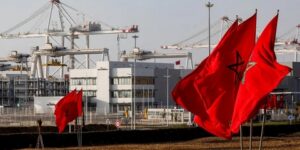 سفينة عسكرية “إسرائيلية” تتزود بالوقود والمؤن في ميناء مغربي بطريقها إلى حيفا