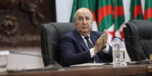 الرئيس تبون يهنئ الكاتب محمد مولسهول بفوزه بجائزة أدبية عالمية