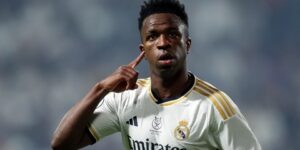 مارتينيلي: فينيسيوس يستحق الكرة الذهبية