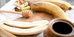 قناع الموز والقهوة للوجه.. نتائج سريعة ومدهشة