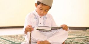 أهمية السيرة في حياة المراهق