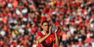 أرنولد: أرحب بكلوب مدربا لمنتخب إنجلترا