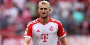 دي ليخت يتوصل لاتفاقٍ شفهي مع إدارة مانشستر يونايتد