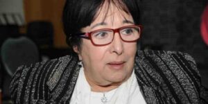 سميرة عبد العزيز تدعو الأسر إلى الاهتمام بتثقيف أبنائهم