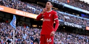 ألكسندر أرنولد: علينا أن نستمتع بزحمة جانفي المقبل