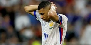 مبابي يعترف: إسبانيا لعبت أفضل منا