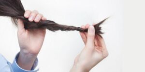 نصائح جمالية.. عادات سيئة تؤدي إلى ضعف وتساقط الشعر