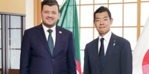 الابتكار التكنولوجي وريادة الأعمال محور محادثات بين ياسين وليد ووزير الخارجية الياباني