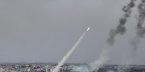 ردا على المجازر الصهيونية.. القسام تعلن قصف “تل أبيب” وضواحيها