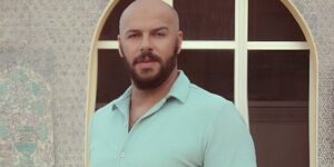 بعد تألقه في الإنشاد والأغاني الملتزمة.. حسان دحمان يغني في الأعراس بـ”لالة لعروسة”