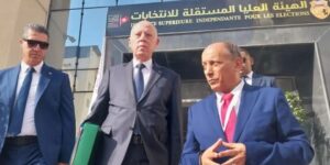 قيس سعيّد يُودع ملف ترشّحه لدى هيئة الانتخابات