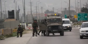 شهيد و4 جرحى بالخليل واشتباكات ضارية في جنين