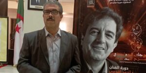 الكاتب المسرحي أحمد دهنيز لـ “الموعد اليومي”: الكتابة المسرحية همّ يحمله الكاتب.. أرفض الظهور كثيرا لأن كتاباتي المسرحية تنوب عني