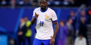 مانشستر يونايتد يدخل حلبة المنافسة على صفقة فوفانا